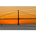 Bridge.jpg<>Katere geometrijske oblike so predstavljene na tej fotografiji?
